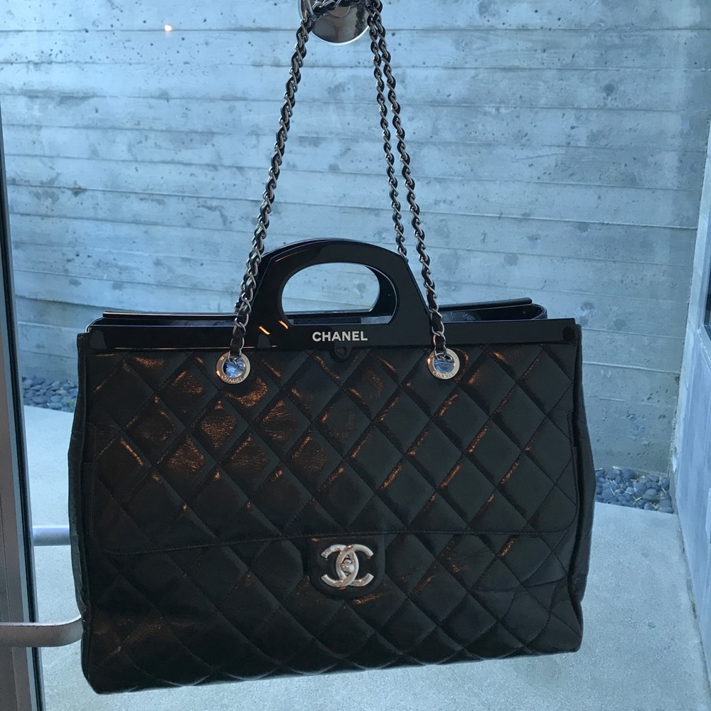 🌟 Chanel CC Delivery Tote Large